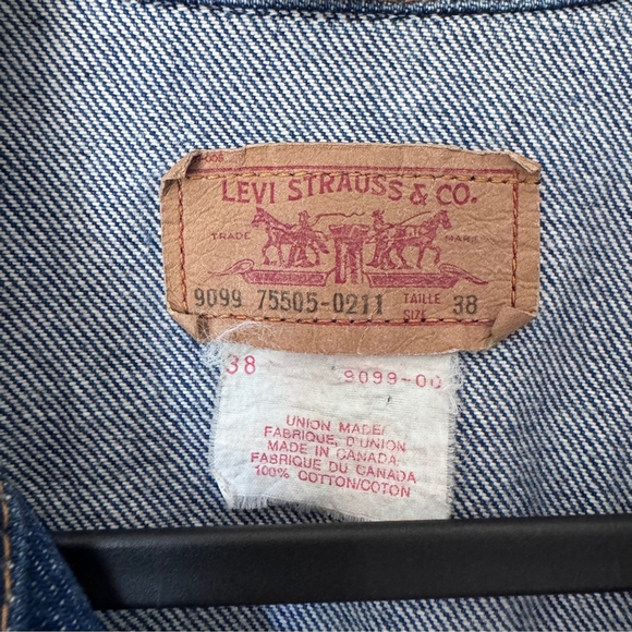 Union Made | Vintage Levi’s Studded Trucker Vest | Made in Canada - Picture 5 of 14